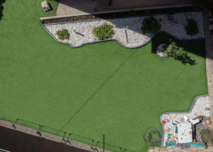 アパート ＆ ルームズ アンドレア ザダル