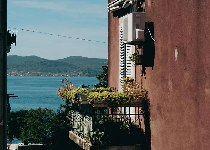 アパート ＆ ルームズ アンドレア