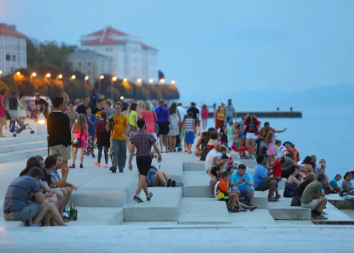 ＆ ルームズ アンドレア *